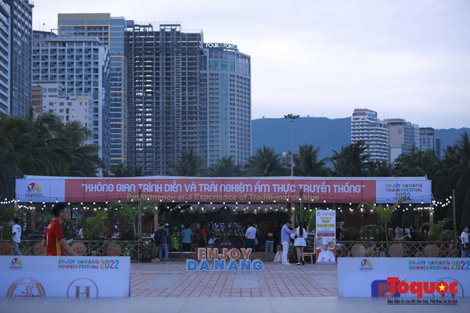 Sôi động Lễ hội “Tận hưởng ẩm thực Đà Nẵng và Không gian bia” ảnh 1