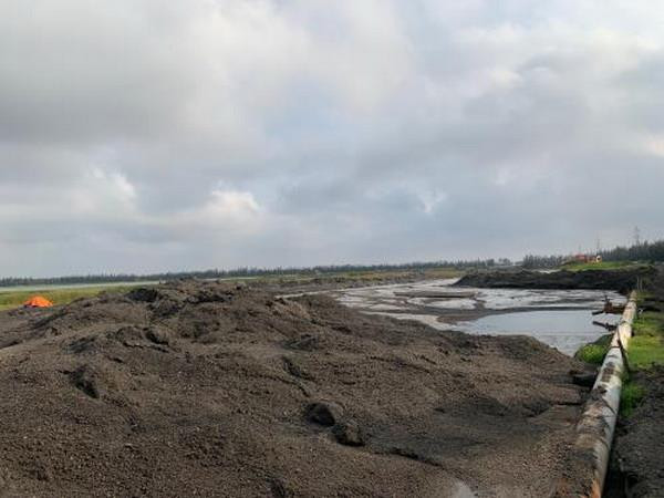 Lượng tồn đọng về tro xỉ của các nhà máy đang tăng lên mức báo động ảnh 1