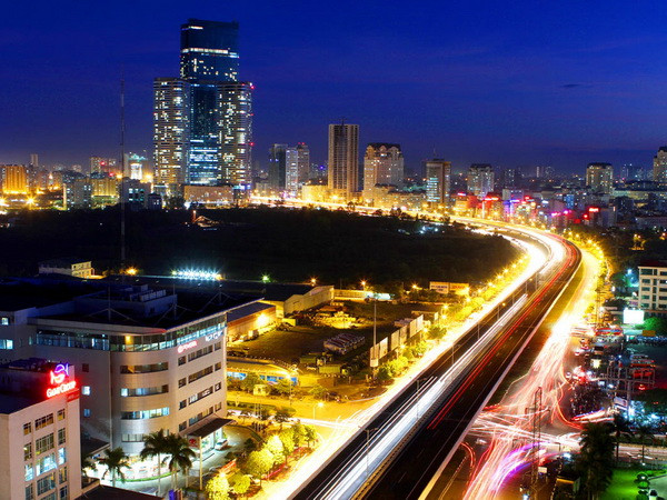 Bốn thập niên phát triển hệ thống hạ tầng giao thông Thủ đô ảnh 1