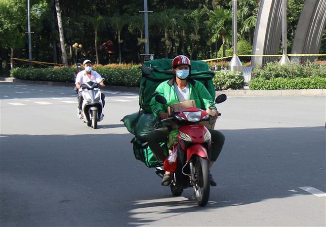 Mua sắm thời dịch COVID-19: Chuyển hướng đi chợ 'mạng' ảnh 1