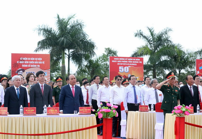 Chủ tịch nước Nguyễn Xuân Phúc dự Lễ thượng cờ Thống nhất non sông ảnh 1