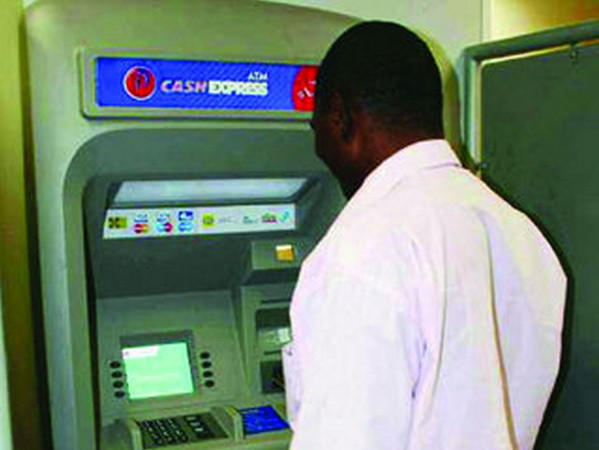 Hơn 100 ngân hàng trên toàn thế giới bị tin tặc "ghé thăm" ảnh 1