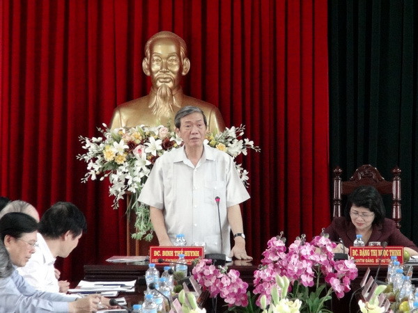 Tiểu ban Văn kiện Đại hội Đảng làm việc với Thường vụ Vĩnh Long ảnh 1