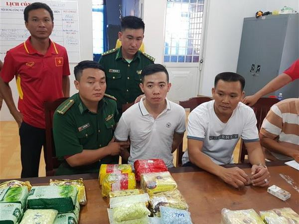 Bắt giữ vụ vận chuyển 26,6kg ma túy từ Campuchia về Việt Nam ảnh 2