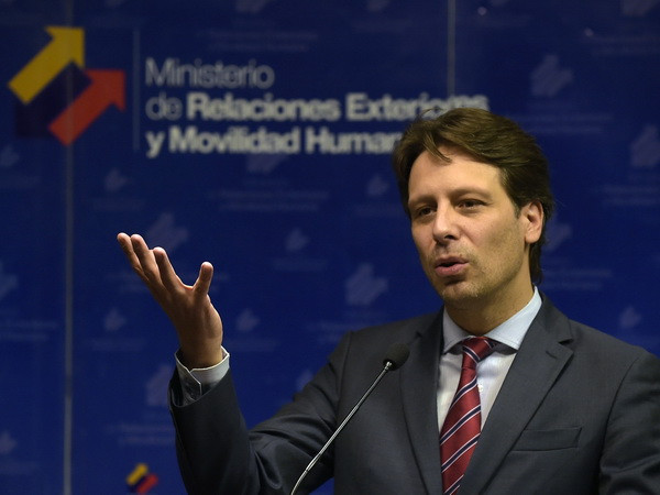 Ecuador hối thúc Colombia khởi động hòa đàm với ELN ảnh 1