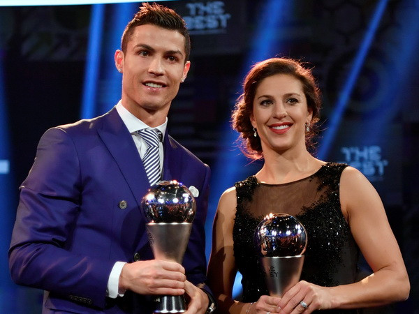 Bí ẩn sau những lá phiếu bầu chọn tại giải thưởng FIFA 2016 ảnh 1