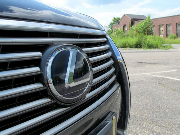 Lexus sẽ không sản xuất xe có giá dưới 30.000 USD ảnh 1