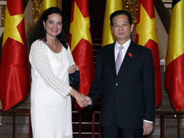 Thủ tướng Nguyễn Tấn Dũng hội kiến Chủ tịch Thượng viện Bỉ ảnh 1