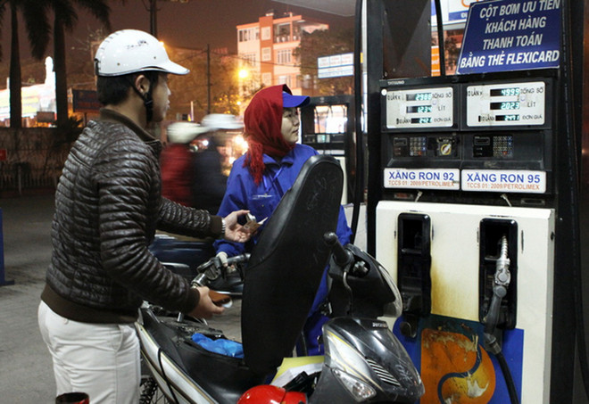 Giá dầu thế giới giảm tác động thế nào tới kinh tế Việt Nam? ảnh 1