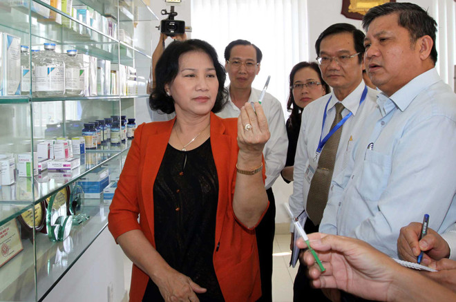 Phó Chủ tịch Quốc hội Nguyễn Thị Kim Ngân thăm Công ty TNHH Công nghệ sinh học dược Nanogen trong Khu Công nghệ cao TP. Hồ Chí Minh. (Ảnh: Thanh Vũ/TTXVN) Tiếp tục phát huy vai trò gương mẫu của người đảng viên cao tuổi ảnh 2