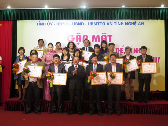 Phó Thủ tướng Vũ Đức Đam phát biểu tại buổi lễ. (Nguồn: baodientu.chinhphu.vn) Lễ đón bằng công nhận dân ca ví, giặm là di sản văn hóa của nhân loại ảnh 1