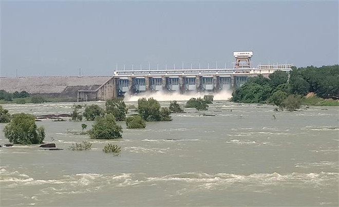 Triều cường trên sông Đồng Nai lên xấp xỉ mức báo động 3 ảnh 1