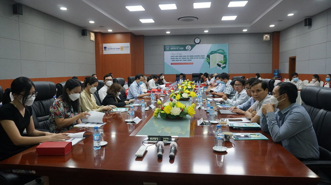 Tiến sỹ Võ Tá Hân: Hơn 30 năm bền bỉ đưa nguồn sách quý về Việt Nam ảnh 2