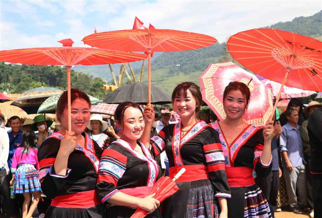 Phát huy bản sắc văn hóa các dân tộc để phát triển du lịch Lai Châu ảnh 1