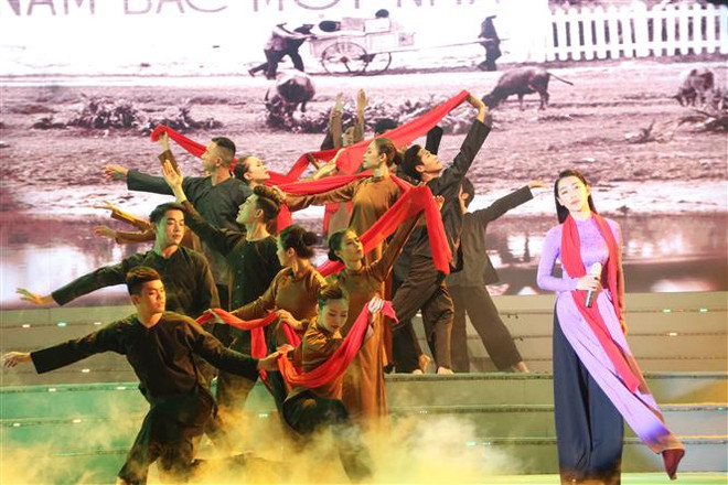 Đặc sắc chương trình nghệ thuật 'Bản hùng ca của mùa Xuân đại thắng' ảnh 1