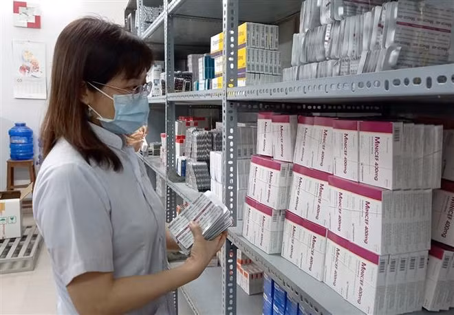 Bộ trưởng Đào Hồng Lan: Khẩn trương tháo gỡ vướng mắc về thiếu thuốc ảnh 2