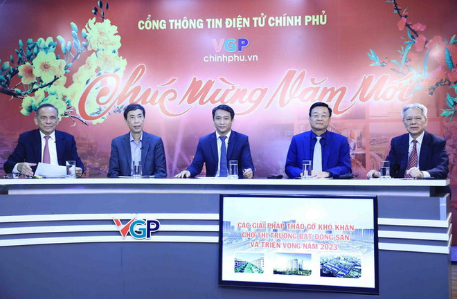 Hợp lực gỡ “nút thắt” cho thị trường bất động sản phát triển ảnh 1