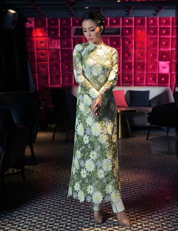 10 gợi ý lý tưởng giúp phái đẹp mua sắm Áo dài diện Tết 2017 ảnh 31