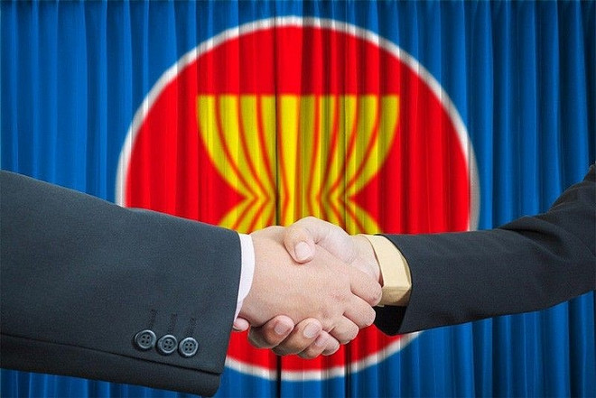 Khi ASEAN gắn chặt với chính sách thương mại châu Á ảnh 1