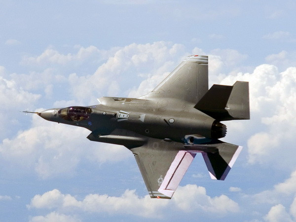 Lầu Năm Góc công bố kế hoạch mua sắm vũ khí trong 5 năm tới ảnh 1