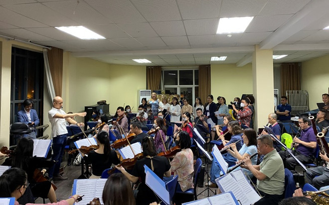 Chuẩn bị ra mắt chương trình hòa nhạc 'Đêm huyền ảo' ảnh 1