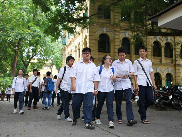 Hà Nội: Chỉ gần 70% học sinh có thể vào lớp 10 hệ công lập ảnh 1