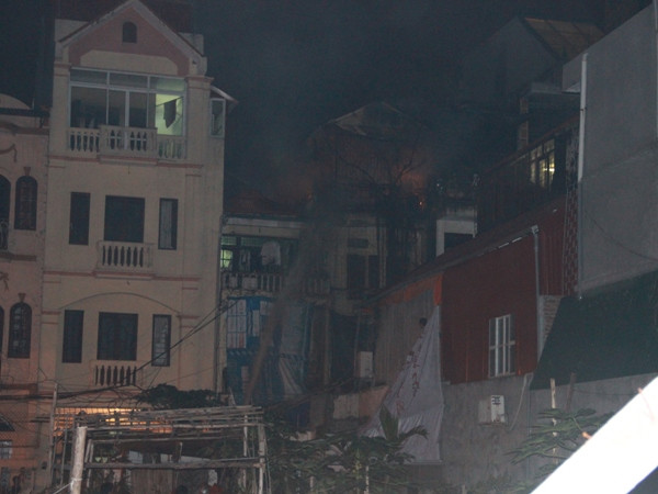 Lại cháy trong khu tập thể Nam Đồng, Hà Nội ảnh 2