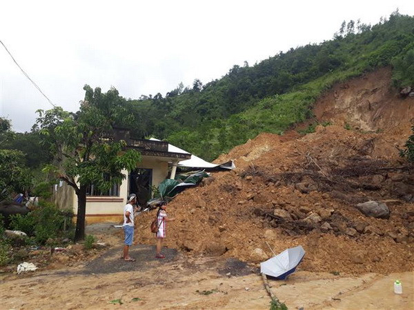 Mưa lớn kéo dài tại Khánh Hòa và Phú Yên làm bốn người chết ảnh 2