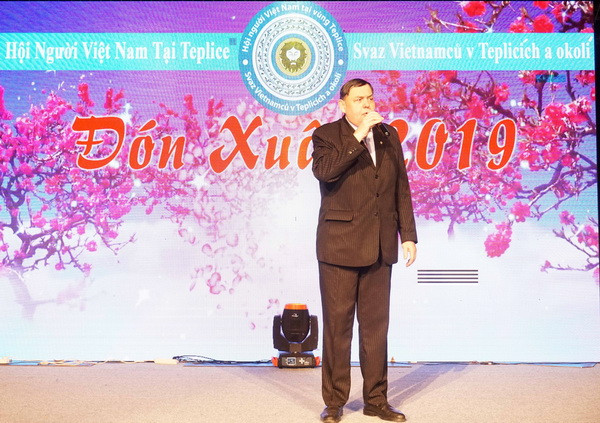 Cộng đồng người Việt vùng Bắc Séc tưng bừng đón Năm mới 2019 ảnh 2