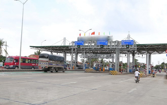 Trạm BOT Cai Lậy. (Ảnh: Nam Thái/TTXVN) Trạm BOT Cai Lậy tại Tiền Giang chuẩn bị thu phí trở lại ảnh 1