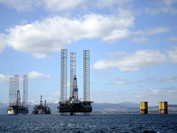 IHS: Giá dầu sẽ không tăng trở lại mức 100 USD mỗi thùng ảnh 1