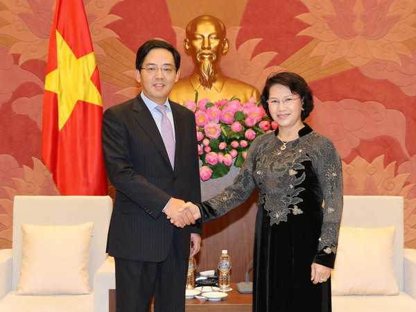 Chủ tịch Quốc hội tiếp Đại sứ Trung Quốc Hồng Tiểu Dũng ảnh 1