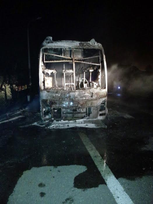 Quảng Ninh: Xe khách giường nằm bất ngờ bốc cháy khi đang lưu thông ảnh 3
