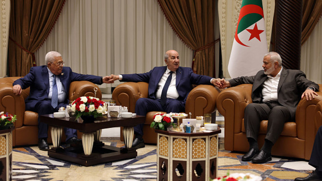 Đại diện các phe phái ở Palestine gặp nhau tại thủ đô Algiers của Algeria. (Nguồn: Getty) Các phe phái Palestine thảo luận về thỏa thuận hòa giải tại Algeria ảnh 1