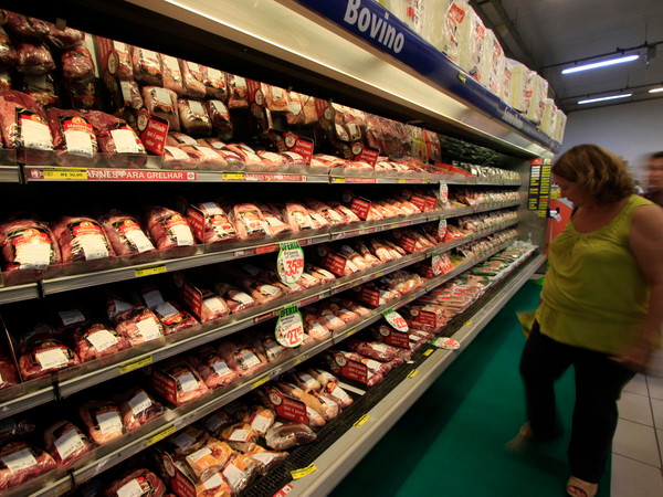 Kim ngạch xuất khẩu thịt bò của Brazil trong trạng thái rơi tự do ảnh 1