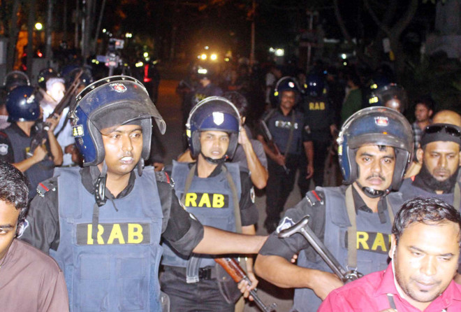 Bangladesh bắt giữ thêm hai nghi phạm vụ tấn công quán càphê ảnh 1