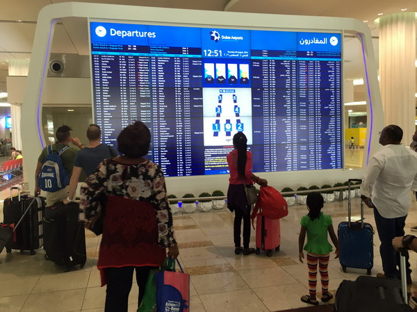 Sân bay Dubai hủy hơn 200 chuyến bay sau sự cố máy bay UAE ảnh 1