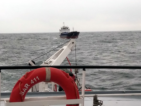 Cứu hộ thành công 2 tàu cá và ngư dân Bình Định bị nạn trên biển ảnh 1