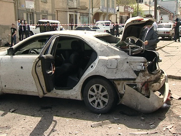 Hiện trường một vụ đánh bom tại Makhachkala thuộc Cộng hòa Dagestan. (Nguồn: AFP/TTXVN) 3 lính Nga thiệt mạng trong chiến dịch truy quét Bắc Kavkaz ảnh 1