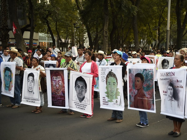 Xuất hiện những nghi vấn mới về vụ 43 sinh viên Mexico mất tích ảnh 1