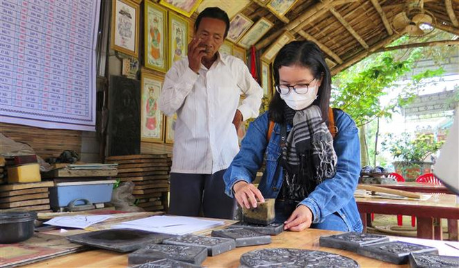 Làng nghề truyền thống gìn giữ hồn Tết cổ truyền dân tộc ảnh 4