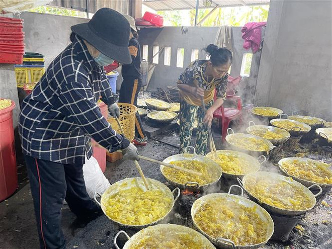 Làng nghề truyền thống gìn giữ hồn Tết cổ truyền dân tộc ảnh 6