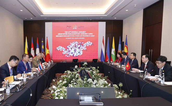 Chủ tịch Quốc hội Vương Đình Huệ gặp Chủ tịch Quốc hội Thái Lan ảnh 4