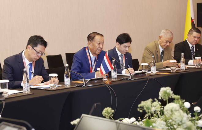 Chủ tịch Quốc hội Vương Đình Huệ gặp Chủ tịch Quốc hội Thái Lan ảnh 3