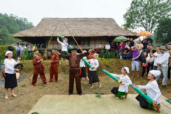 Chợ phiên về với cao nguyên Mộc Châu sẽ diễn ra đúng dịp 30/4 ảnh 1