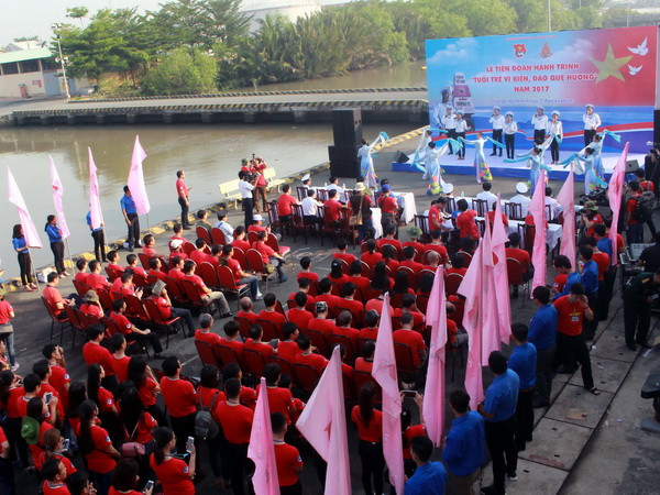 200 thanh niên ưu tú và hành trình “Tuổi trẻ vì biển đảo quê hương” ảnh 1