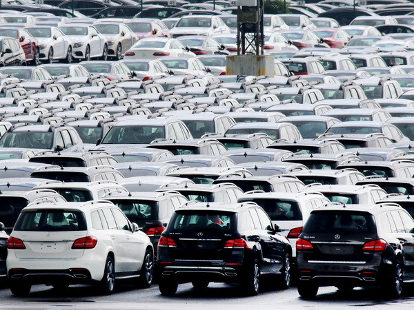 Thị trường ôtô Mỹ "hưởng lợi" sau hai siêu bão Harvey và Irma ảnh 1