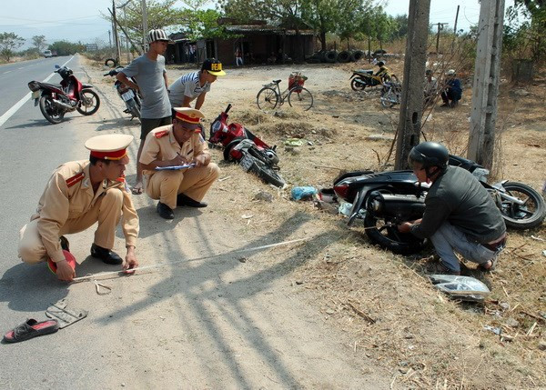 Hưng Yên: Va chạm giữa hai xe máy làm ba người thương vong ảnh 1