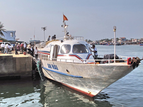 Tăng cường kiểm tra hoạt động tàu cao tốc và nhà hàng nổi ảnh 1