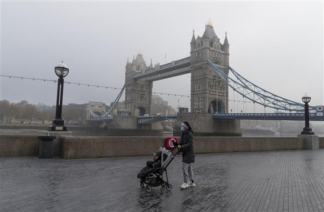 Anh áp dụng các biện pháp hạn chế theo cấp độ tại England ảnh 1